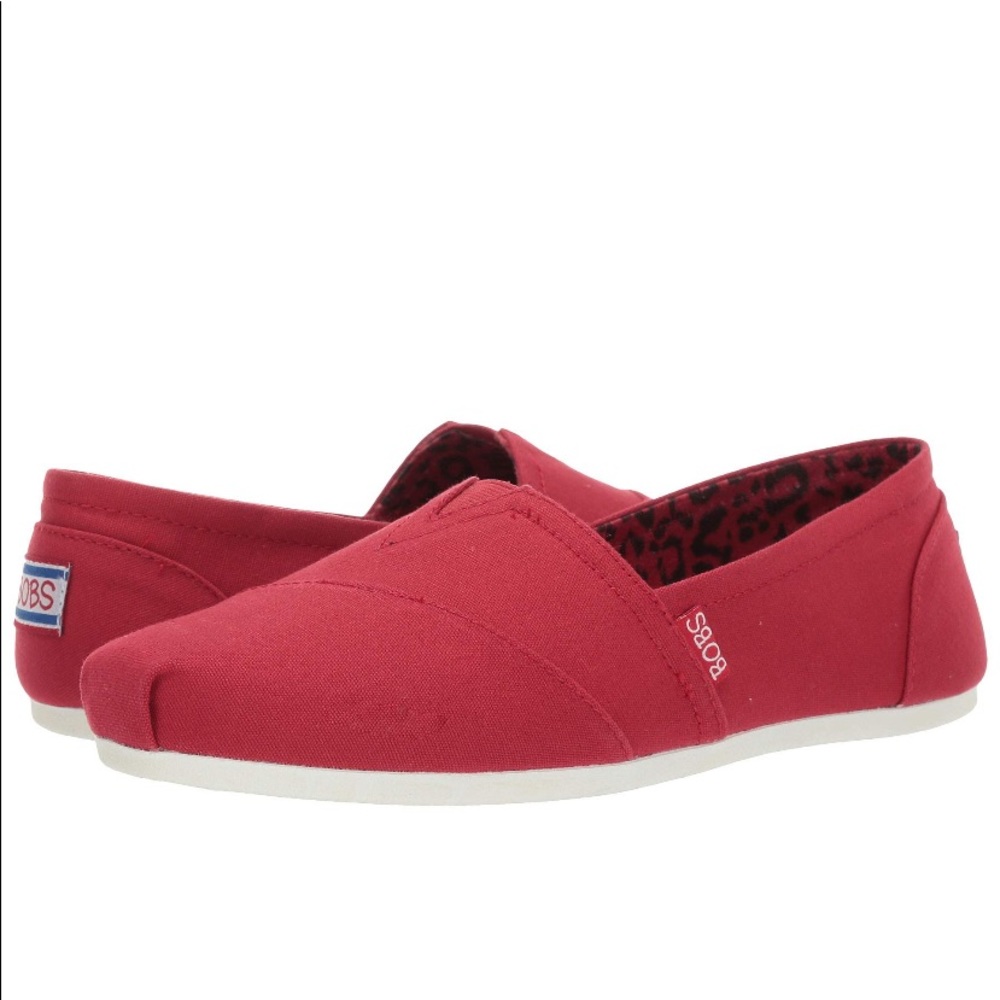 Red Bobs by Skechers. Sz 9.5.